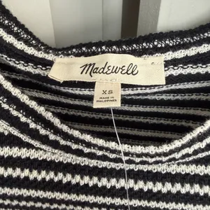 Madewell Striped Curved Long-Sleeve Balloon-Sleeve Tee thumbnail 6