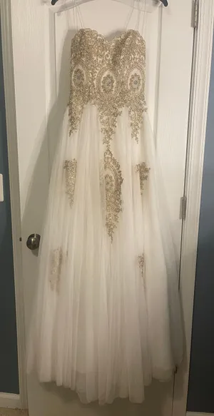 Say Yes To The Prom Macy’s Gown thumbnail 2