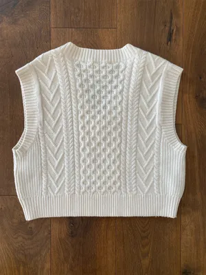 Babaton Soft Cream Cable-Knit V-Neck Sweater Vest Merino Wool size Small thumbnail 5