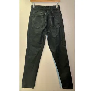 NWT REVICE High Rise Harlow Straight Leg Two-Tone Jeans in Black and Blue thumbnail 4