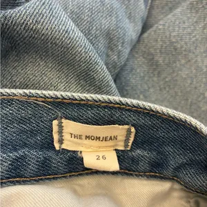 Madewell The Mom Jean 26 Jeans Distressed Straight Leg Ripped Light Wash thumbnail 3