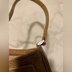 Vintage snake skin crocodile Nine West camel mini shoulder bag! thumbnail 2