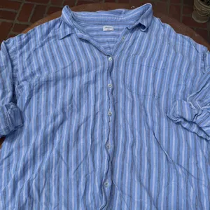 Aritzia Wilfred Free blue linen striped button up shirt Size 3 / XL thumbnail 3