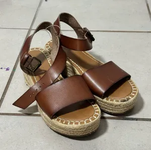 Universal Threads Women Brown Leather Espadrille Platform Sandals size 6 thumbnail 1