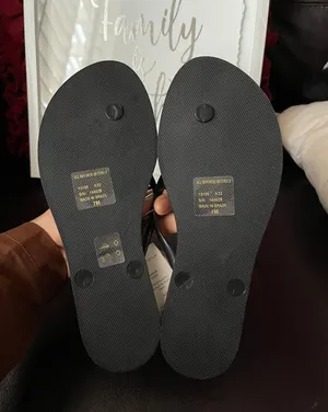 Tory Burch NWT Solid thin flip flop PVC/EVA size 7 in black 2023 new style thumbnail 3