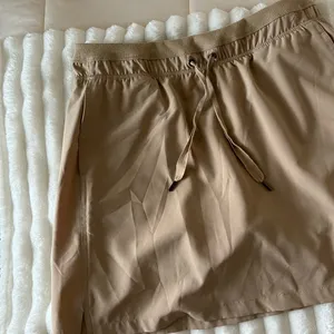 GreenTea Beige Tennis Skirt Tan Size M thumbnail 2