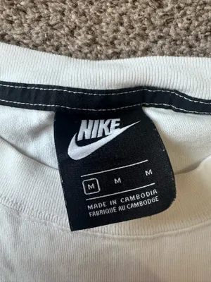 Nike Graphic Tee  thumbnail 2