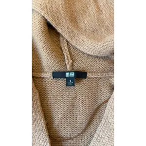 Uniqlo Women’s Long Cardigan Wool Blend Sweater Hooded Small Pockets Button thumbnail 3