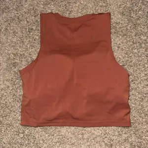 Sports Bra/ Tank Top thumbnail 3