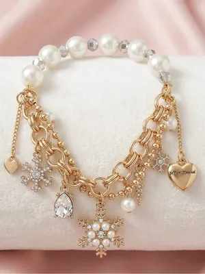 Betsey Johnson NWT Pearl Gold Tone Snowflake Heart Charm Stretch Bracelet Girly thumbnail 1