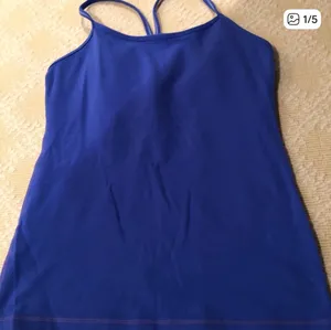 Lululemon yoga top size 8 thumbnail 1