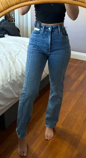 Abercrombie Curve Love 90’s Straight Jean thumbnail 1