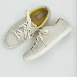 Ugg Australia Karine Sneaker Suede Lace Up Shoe off White Lily size 8 thumbnail 3