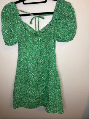 Urban Revivo Green Floral Puff Sleeve Cotton Mini Dress NWT M US 6 thumbnail 2