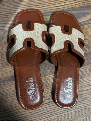 SHEIN Brown & Natural Raffia H-Cut Slide Sandals thumbnail 3