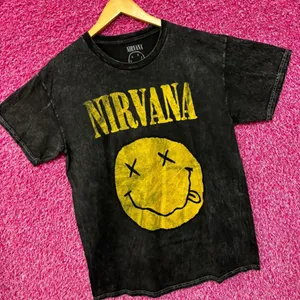 Nirvana Nevermind Smiley Face mineral wash grunge Tshirt size large thumbnail 3