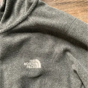 The North Face Gray Hooded Jacket L thumbnail 2