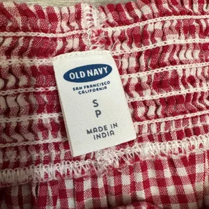 Old Navy Cotton Blend Dress S Red Gingham Smocked Off Shoulder Tiered Midi Dress thumbnail 4