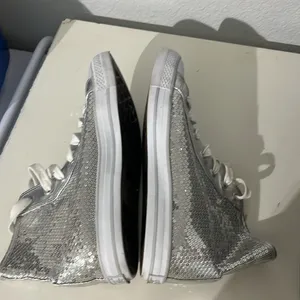 Gotta Flurt Women’s Silver Sequin Disco 2 Hi Top Sneakers Size 9 thumbnail 8