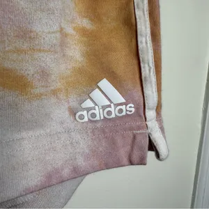 Adidas Tie Dye Shorts Women’s Size Medium Side Stripes Orange Pink thumbnail 2
