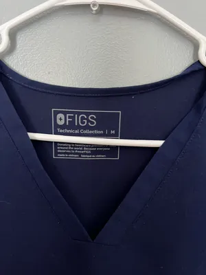 FIGS Casma Three-Pocket Scrub Top thumbnail 2