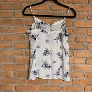 Gap Cami Top Womens Size XS White Floral Print Sleeveless‎ Casual Blouse Summer thumbnail 2