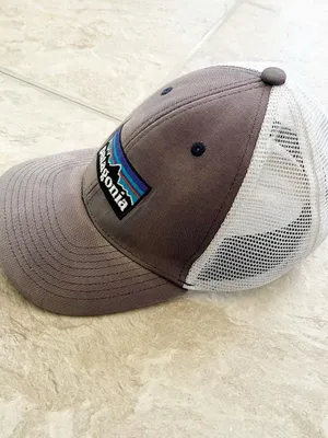 Patagonia P-6 Logo LoPro Trucker Hat Gray White Mesh Snapback Y2K Gorpcore thumbnail 5