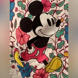 NWOT Disney Embroidered Believe Classic Mickey Mouse Tee sz M thumbnail 2