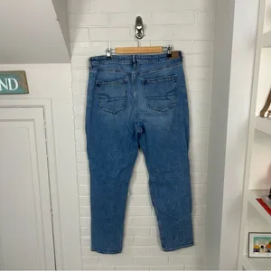 American Eagle Distressed Knee Mom Jeans Size 18 Long thumbnail 10