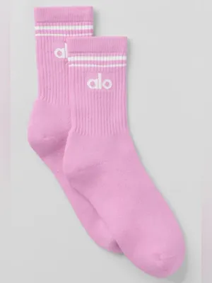 Alo NWT Unisex Half Crew Throwback Socks Sweet Pink White Size M thumbnail 1
