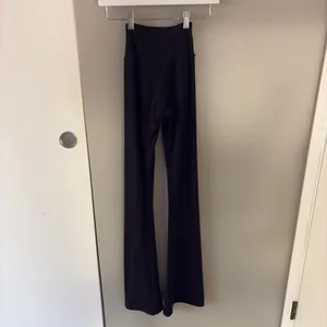 Offline by Aerie Real Me High Waisted Crossover Leggings in Black Size XS thumbnail 3