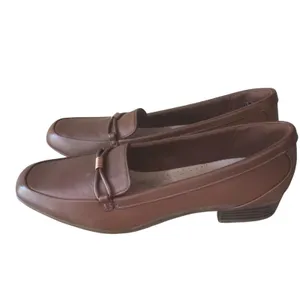Clarks Collection Juliet Shine Loafers Women's 8 Caramel Leather Comfort NWT thumbnail 2