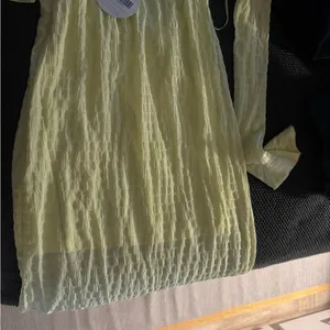 Elegant Butter Yellow Maxi Dress thumbnail 6