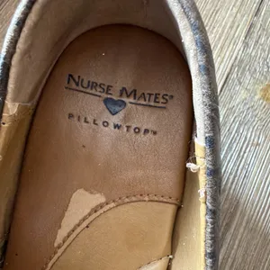 Nurse Mates Pillow Top Clogs Women’s Sz 9 Chelsea Metallic Paisley Shoes comfort thumbnail 12