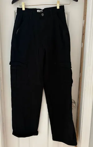 Refuge Oversize High-rise Black Cargo Pants  thumbnail 1