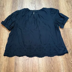 Old Navy Womens Large Black Eyelet Scallop Hem Puff Sleeve Blouse Top Feminine thumbnail 7