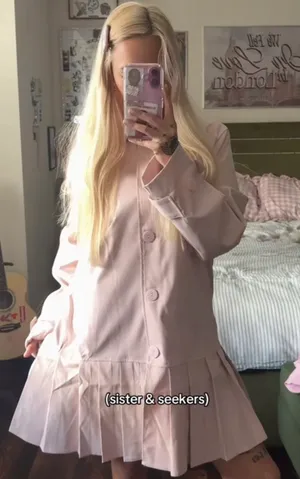 Pink coat thumbnail 1