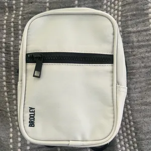 Brixley coastal crossbody sling bag White thumbnail 5