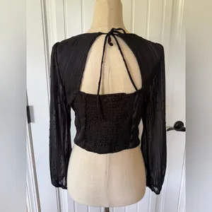 Kirious Black‎ V-Neck Women's Top thumbnail 2