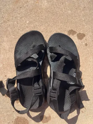 Size 8 W chacos single strap with toe loop thumbnail 3
