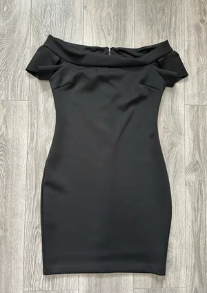 GUESS Black Off Shoulder Mini Dress Size Medium thumbnail 1