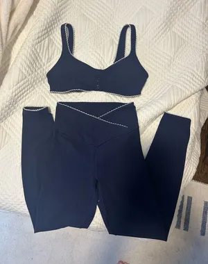 Aerie workout set thumbnail 1