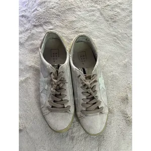 Shu Shop Women's Gray Suede Sneakers Size 7.5 Casual Lace Up thumbnail 2