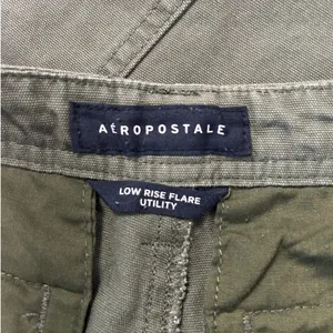 Aeropostale Womens Low Rise Flare Utility Cargo Pants Olive Green Size S thumbnail 2