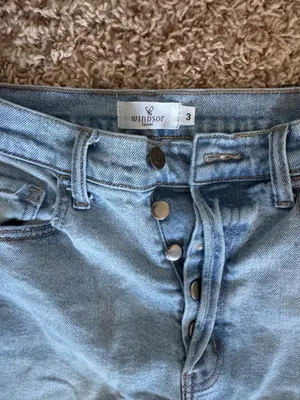 Classic High-Rise Straight Leg Women's Jeans - Light Blue thumbnail 3