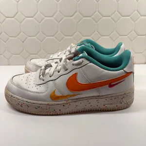 Nike Air Force 1 Low Womens 8.5 White Multi Color Paint Splatter FD4626-181 thumbnail 2