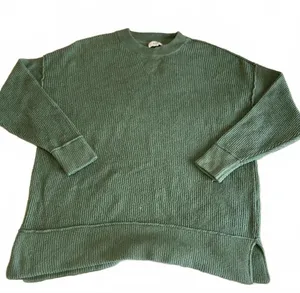 Aerie Cozy Ribbed Knit Crewneck Sweater RN: 54485 In Green, Woman’s Size Small thumbnail 1