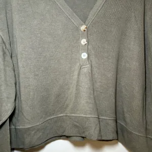 Dress Forum Los Angeles Olive Green Cropped Henley Sweatshirt Womens S Lounge thumbnail 2