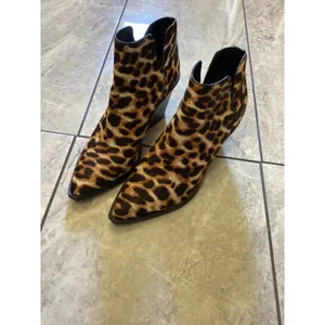 Gianni Bini Boots Womens Size 6M 36.5 Brown Leopard Calf Hair Western Brazil thumbnail 2