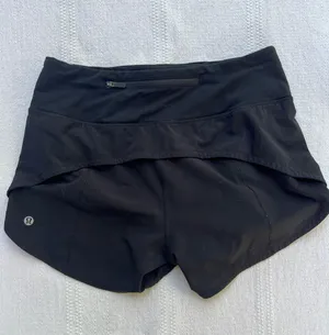 Lululemon shorts Size 4 Tall thumbnail 3